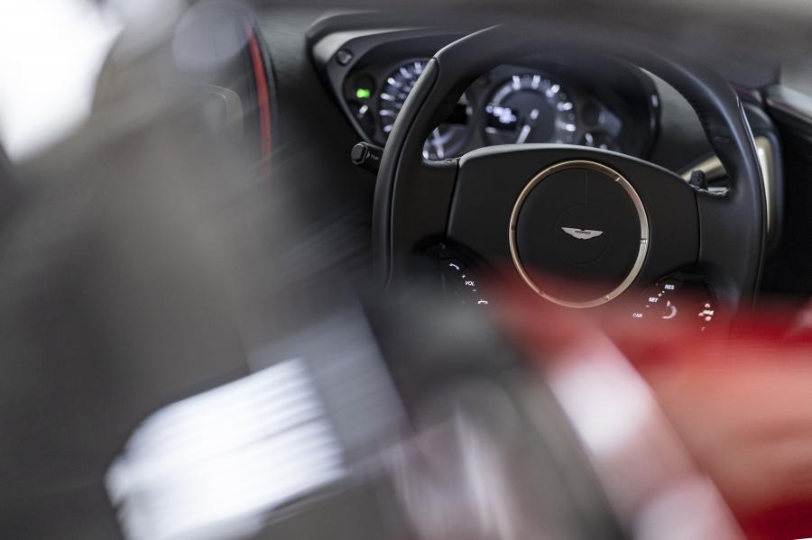 Детали экстерьера Aston Martin Vanquish Zagato Shooting Brake 2018 года  (UK) (фото 50 из 76)
